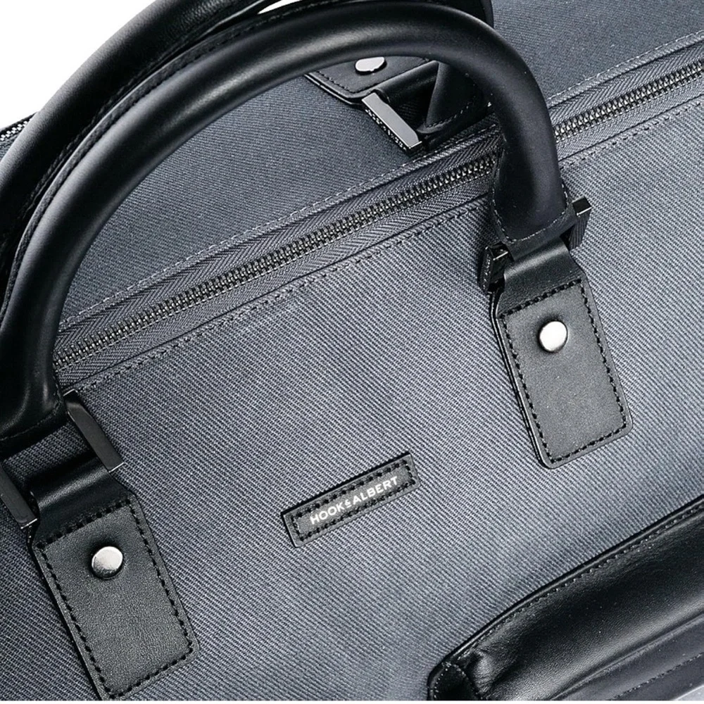 NWOT!! HOOK & ALBERT Garment Weekender Bag